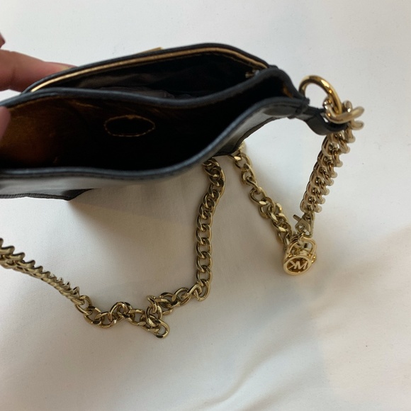 RARE TO FIND MK Studded Leather Crossbody Phone Bag adjustable Golden Chain - Picture 8 of 12